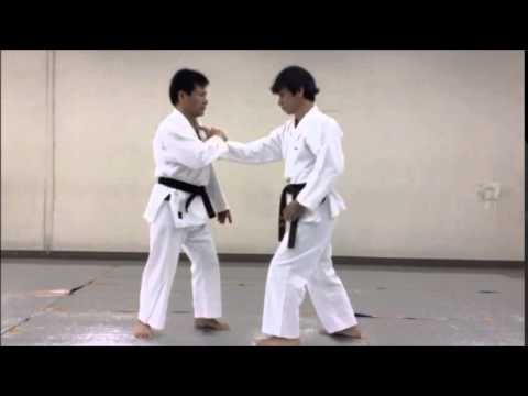 胸捕り入身崩し