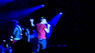 Damon speaks german with his fans