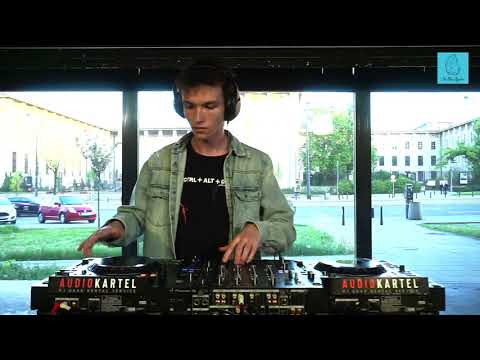 The Blue Oyster: OKY WHY / 13.05 / 19 - 20