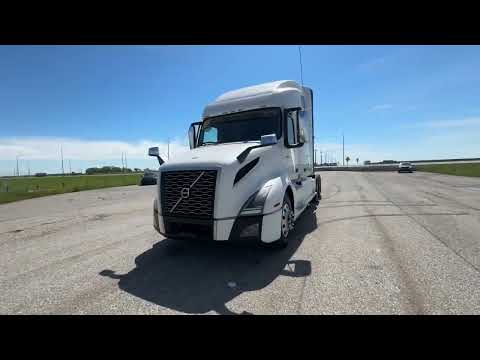 2023 VOLVO VNL 760 SLEEPER