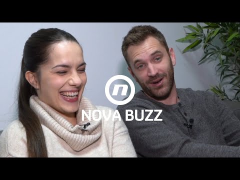 "Jako je lud za njom, a pravi se da nije!": Momčilo Otašević i Ana Uršula Najev o seriji Kumovi