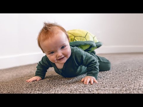 NiKO LEARNS TO CRAWL - new Family Night routine with baby brother 🐢