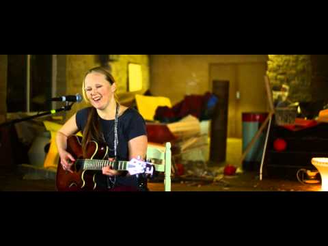 Gemma Fox - Acoustic Session with Rotted Grape