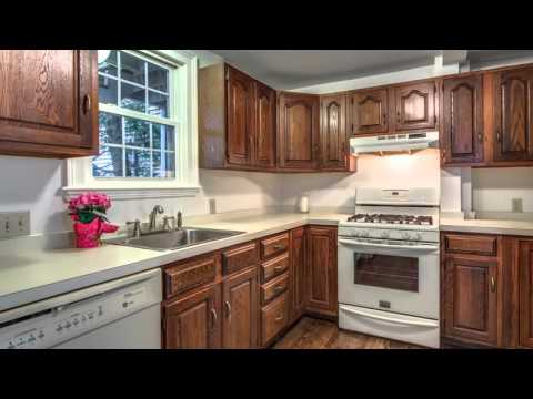 24 Carlton St, Unit 1, Salem MA - Patricia Brotchie - Tel 978-979-5561