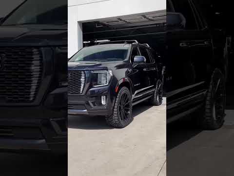 🦇 @autoplexcustoms ‘23 #Yukon #Denali on 35” Terra Hunter R/T Venom Power Tires / @Vossen Wheels