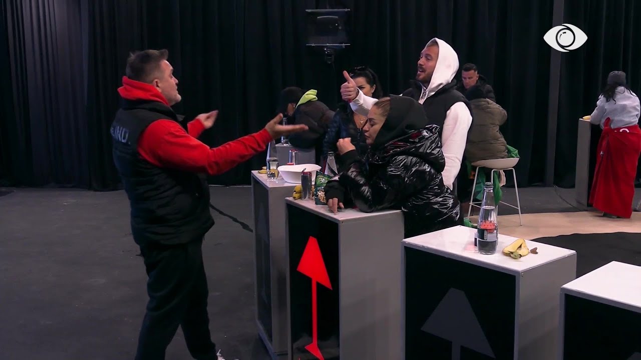 Agravon përballja mes Julit dhe Romeos: Të p**rdh në gojë unë