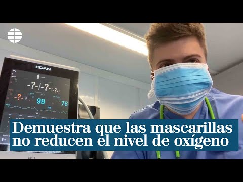 Un médico se pone seis mascarillas para demostrar  que no reducen los niveles de oxígeno