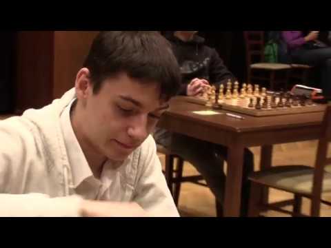 študenti SŠ 6.1.  IM Gažík Viktor - GM Pecháč Jerguš 1 - 0