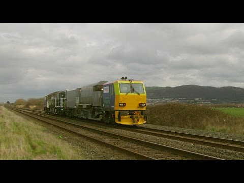 Prestatyn 13.4.2015 - DR98962 / DR98912 MPV on Network Rail weedkilling train