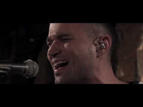 Alex & The Fat Penguins - Regele si Dragonul (live acustic la unteatru)