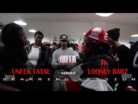 Uneek vs Looney Barz