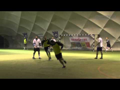 09.12.2014 II Biznes Liga A - iCar II vs. Capgemini