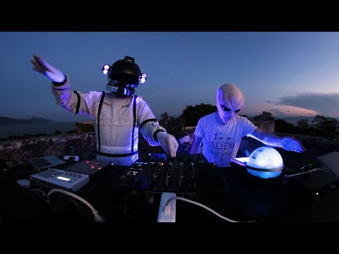 Jon Bovi & GRAViiTY - Caking Montact (Official Video)