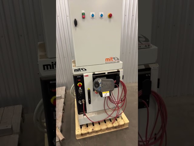 1321690 ABB robot 660 with unigripper mandrel and pallet hooks.robot stand