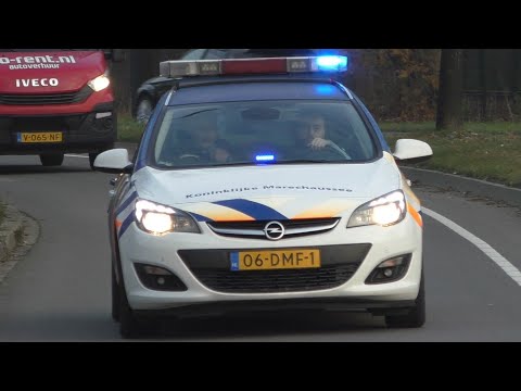 Koninklijke Marechaussee en Ambulances met spoed in Apeldoorn