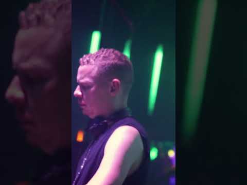 Esse é o projeto XXPERIENCIA, festa na Teia Klub com os DJs VMC e Zambianco