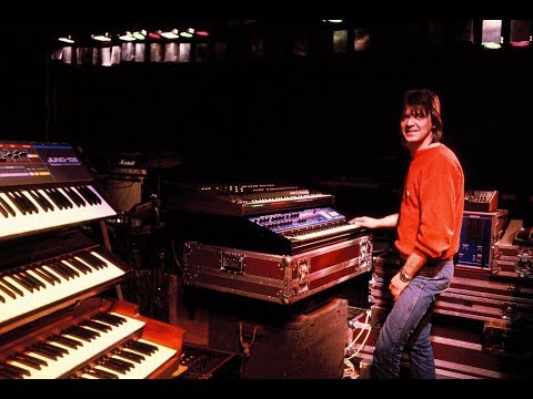 Trejler dokumentarnog filma Iza Horizonta o Lazi Ristovskom 2018