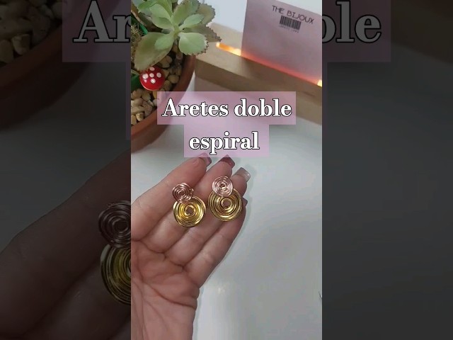 Vídeo relacionado con GAUEIOUR Pendientes de espada, aretes de cobre blanco de dibujos animados de moda, aretes de guerrero con diseño de espada y cierre atornillable