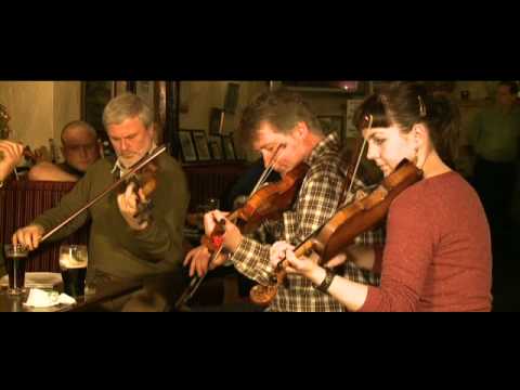 Traveller's Rest Clip 2 - Traditional Irish Music from LiveTrad.com