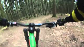 preview picture of video 'aprem vtt dh st dié des vosges fin 1er partie 2eme partie en entier+hors piste gopro 3 white'