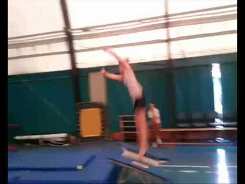 Serena salto teso avanti 1° giro