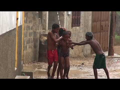 Pedro Vaz - Ilha do Maio - num dia chuvisco  -  Magda Évora