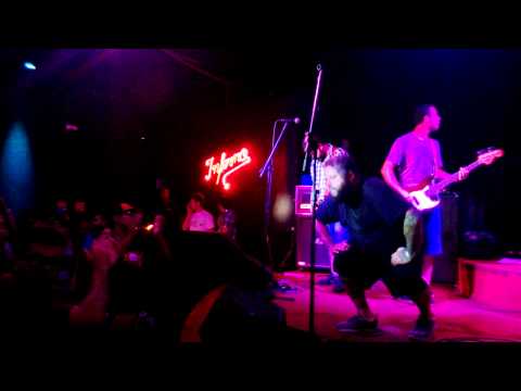 Overlife Inc. - Distante Daqui (A-OK em SP Inferno Club (Show de Reencontro) São Paulo/SP 18/01/14)