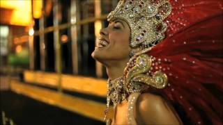 Vinícius de Moraes, Toquinho,  Maria Creuza  (A felicidade) Letra en español.