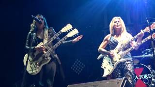 04 Lita Ford with Lzzy Hale - Close My Eyes