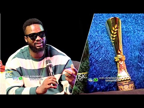 JAYSIX ABDALLAH PRESENTE SON TROPHÉE 🏆 MEILLEUR ARTISTE RÉVÉLATION DE L'ANNÉE 2024