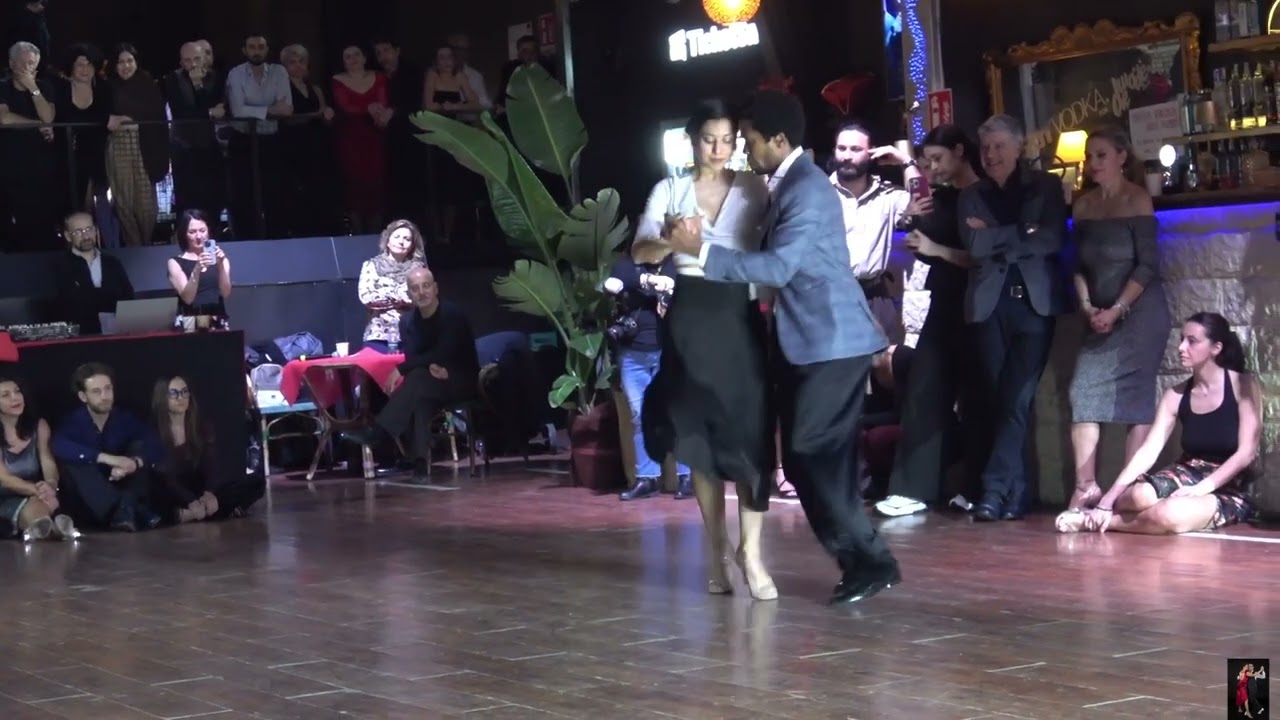 Video thumbnail for Silvina Tse y Julio Alvarez–Milonga del Ochenta y Tres–JuanD'Arienzo y AlbertoReynal–11.02.2024 4.4