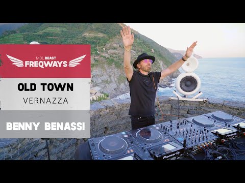 MINDBLOWING set on the Temple with Benny Benassi LIVE from the Italian Coast| Freqways Set