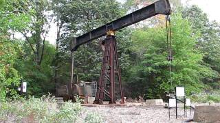 preview picture of video 'Zivney Energy's Antique Lufkin Pumping Unit'