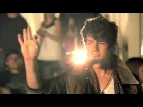 Jonas Brothers - Burnin' Up - Official Music Video
