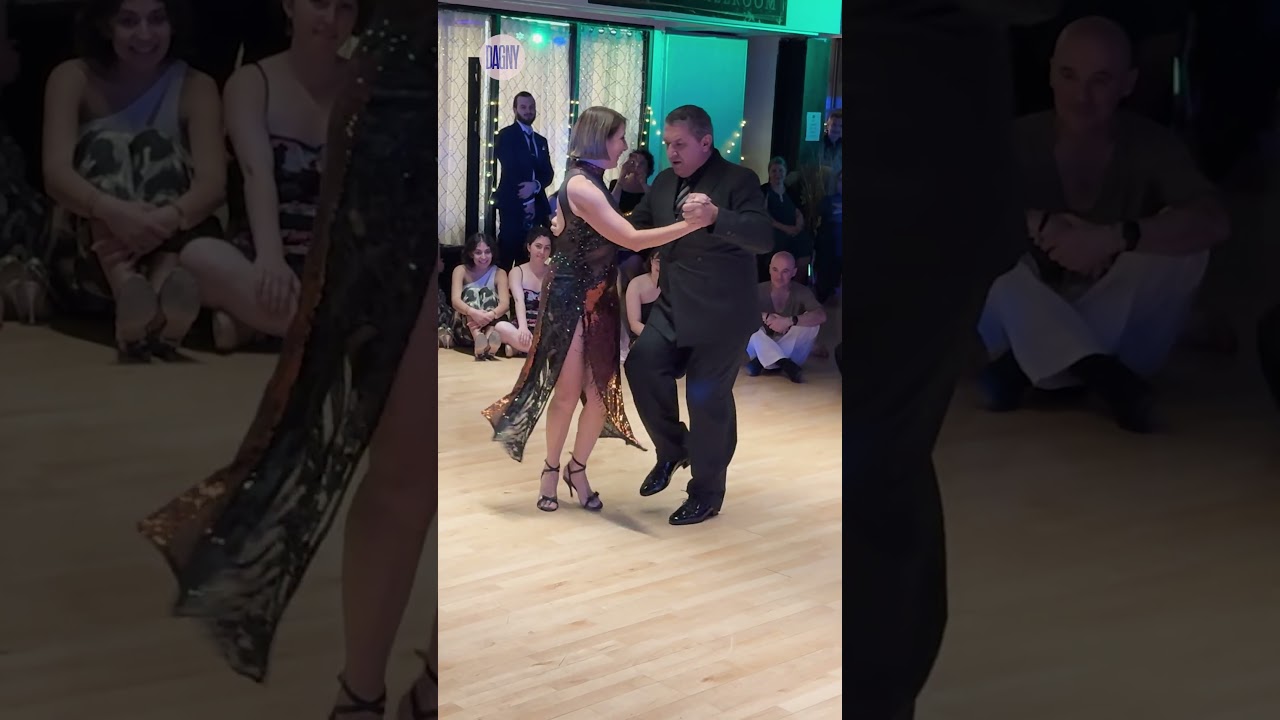 Ricardo Calvo & Sandra Messina milonga to "Estampa de Varón" by Juan D'Arienzo tango performance