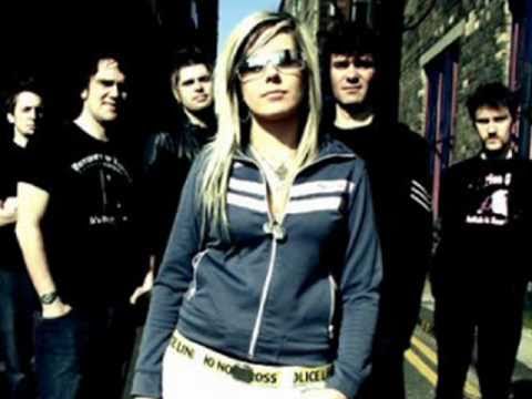 The Hussy's - Brian Ferry Look