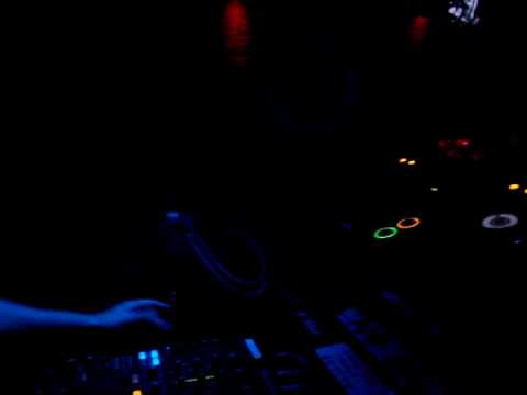 Dave Nadz @ Circus Afterhours (Montreal) Philippe El Sisi vs Rey Rmx