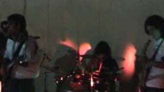 blanco azul cover de Bonuz Track en el Anfiteatro de Chosica 02/08/09(1era parte)