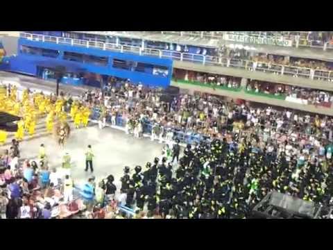 Bateria da Cubango - Ritmo Folgado - Carnaval 2015