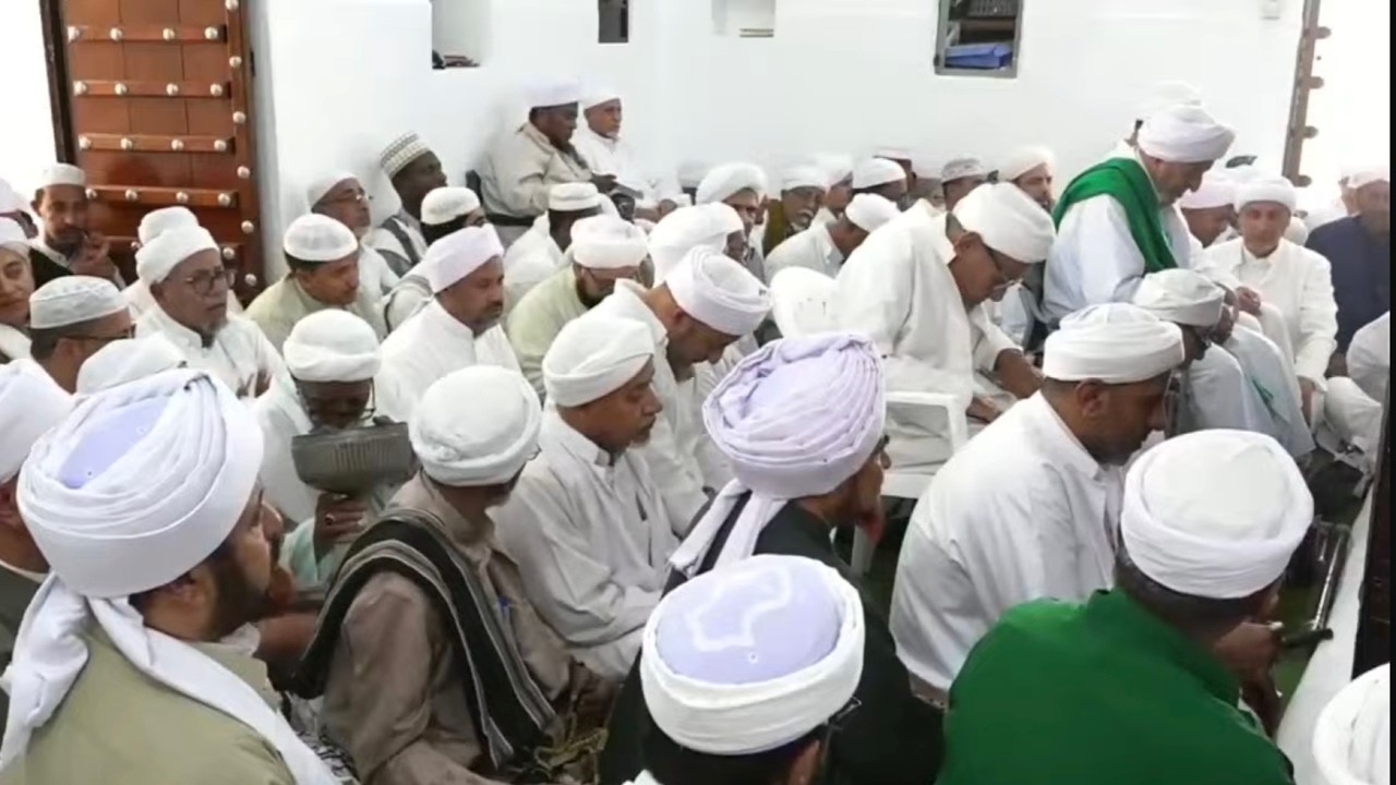 مباشر: مجلس الذكر والتذكير في حضرة الإمام أحمد بن زين الحبشي بالحوطة - الأحد 27