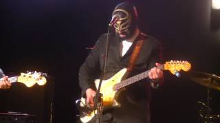 Los Straitjackets-Cruel To Be Kind(Nick Lowe cover) Milwaukee, WI 9-13-16