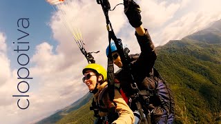 preview picture of video 'Tandem paragliding in Clopotiva, RO'