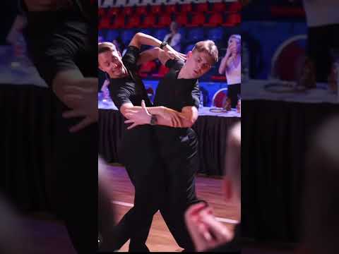 Dmitriy Zharkov show Walts routine of Moshenin💪💪💪😂