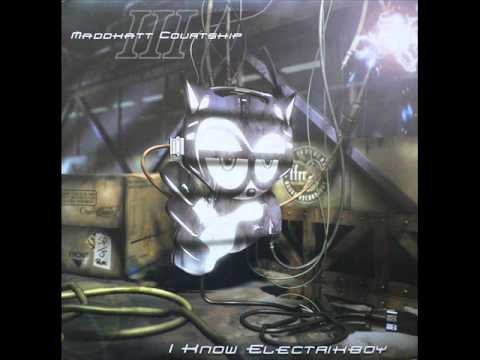 Maddkatt Courtship III - The Kitty Lounge