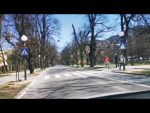 Sarajlije sa maskama na licu (Vilsonovo setaliste, 8. april)