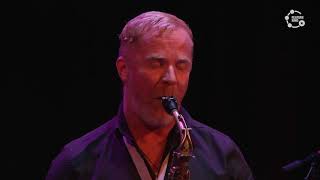 FEATURE RING: Hayden Chisholm