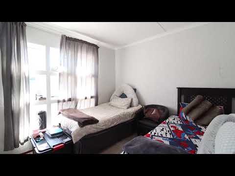 3 Bedroom Townhouse for Sale in Mulbarton