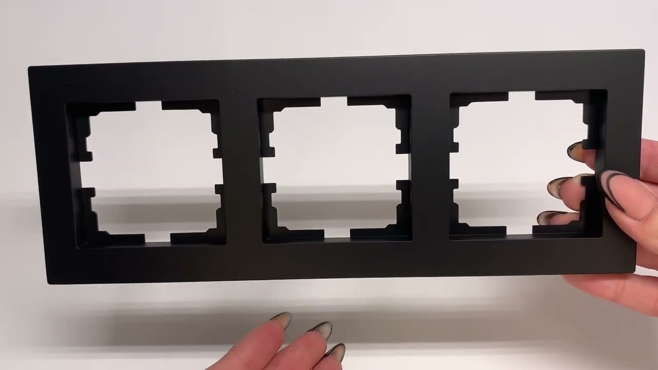 Рамка тройная горизонтальная LEZARD Vesna черная 742-4200-148