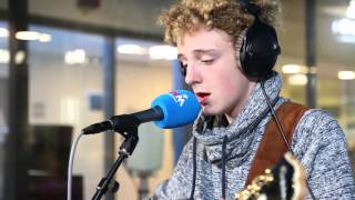 MNM: &#39;Wrong&#39; van Novastar (gecoverd door Jens, winnaar The Voice Kids)