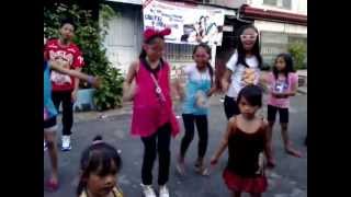 Soriano - Reyes Clan Kids Christmas Dance "Cha-cha"